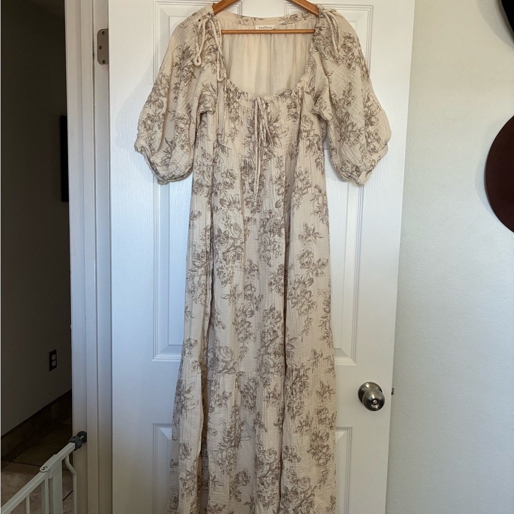 Neuflora Harmony Maxi dress in cream floral size large